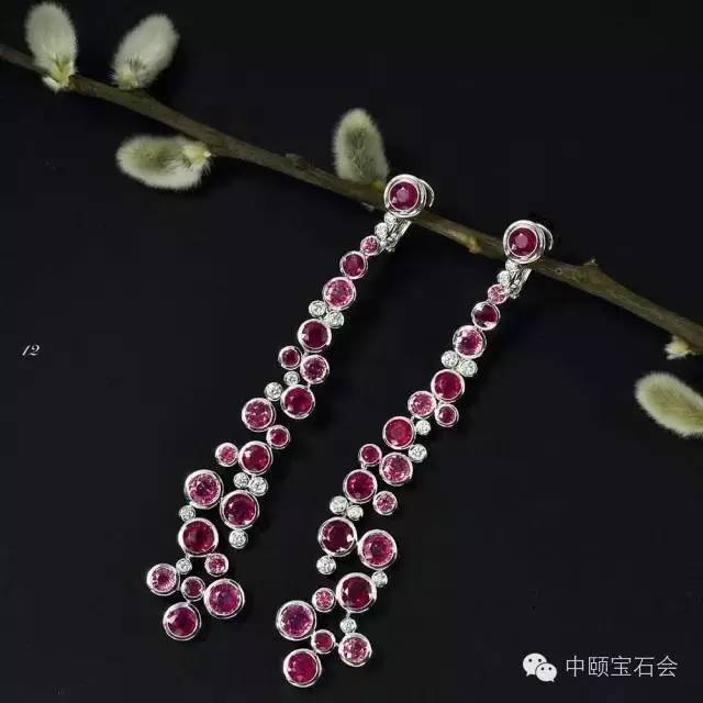 閃耀自信之光，最新款珠寶圖片展現(xiàn)學(xué)習(xí)與變化的魅力