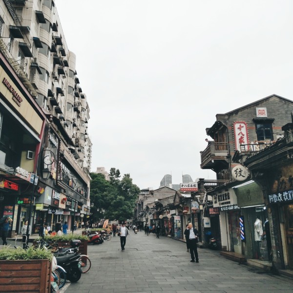 廖海保最新動態(tài)揭秘，小巷深處的獨特風味探秘之旅